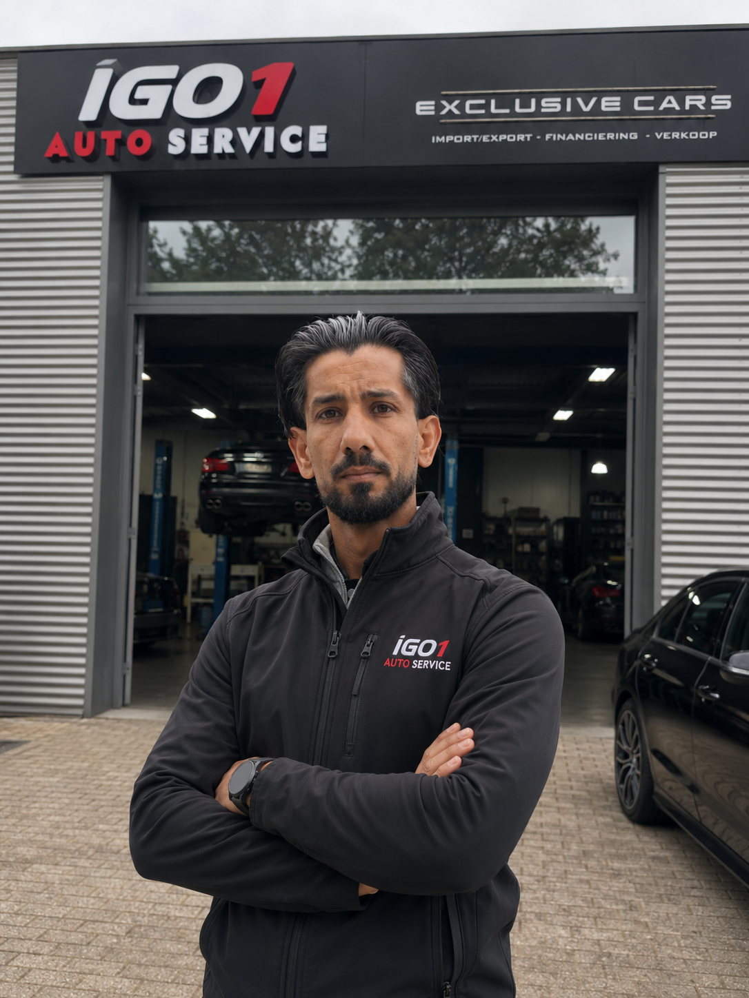 Eigenaar van IGO1 Auto Service voor de werkplaats in Deventer